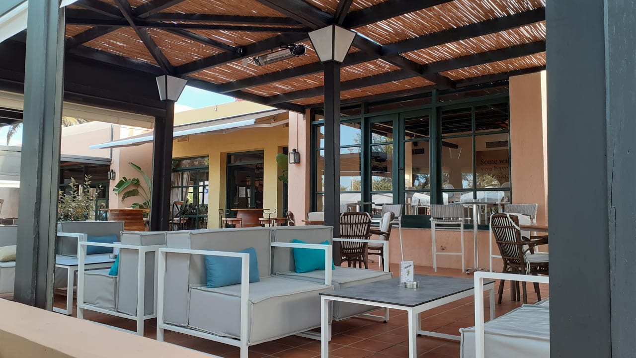 Gastro Anissa Beach & Village