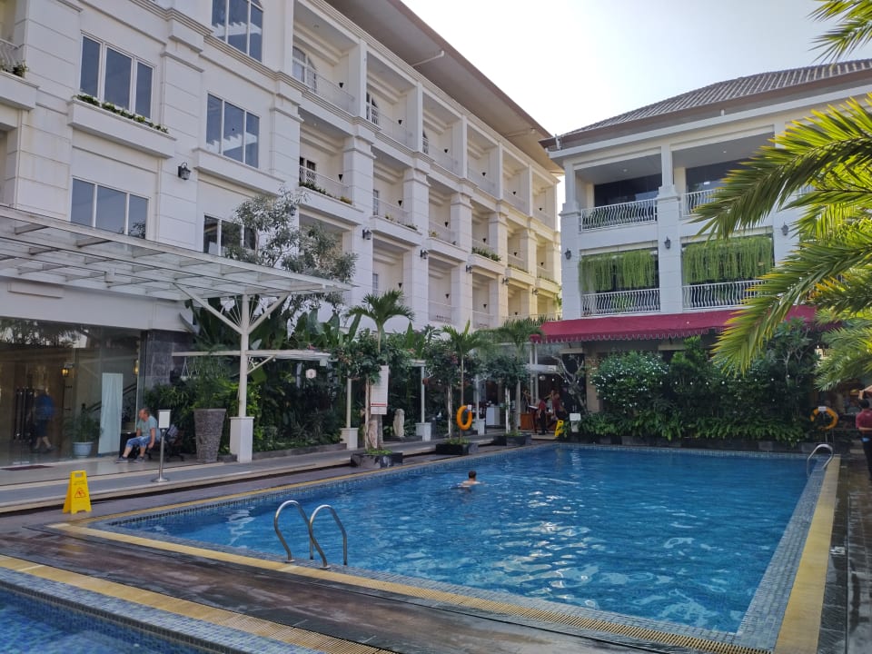 Pool Gallery Prawirotaman Hotel