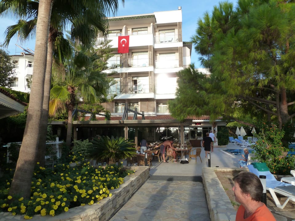 Zugang vom Meer mit Bar und Außen-Restaurant Trendy Side Beach Hotel - Adults only