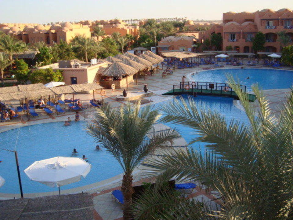 Kleinere Poolanlage r Jaz Makadi Oasis Resort