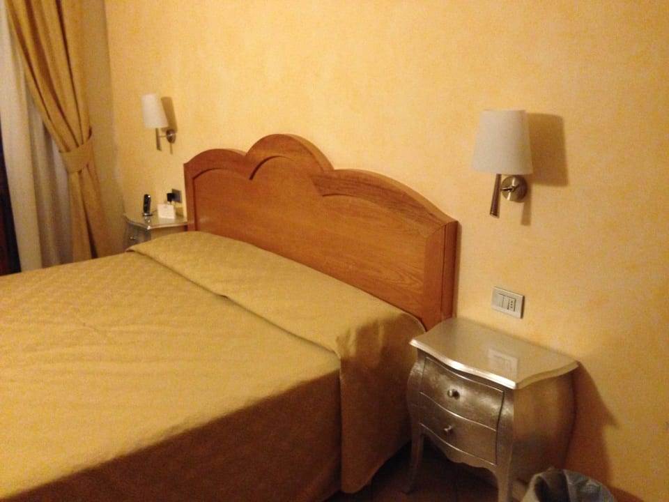 Doppelzimmer, die Matratzen waren leider sehr hart Hotel La Perla