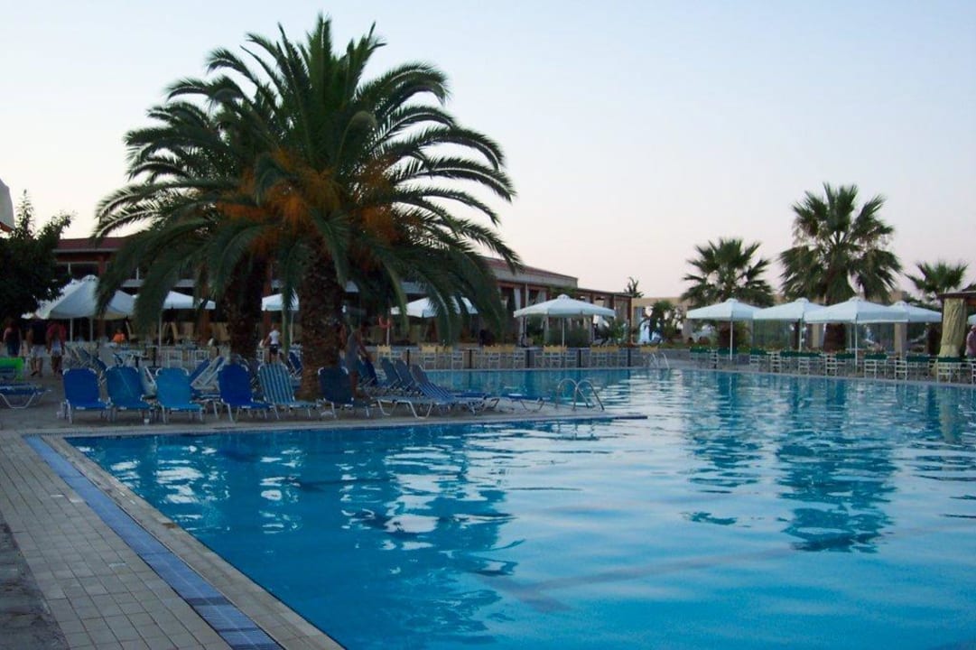Poolanlage alltoura Club Hotel Poseidon Palace
