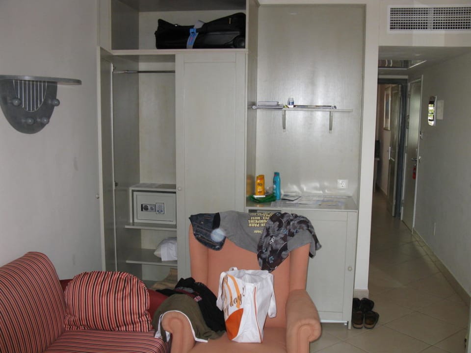 Schrank allsun App.-Hotel Albatros