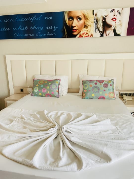Zimmer Azura Deluxe Resort & Spa Hotel