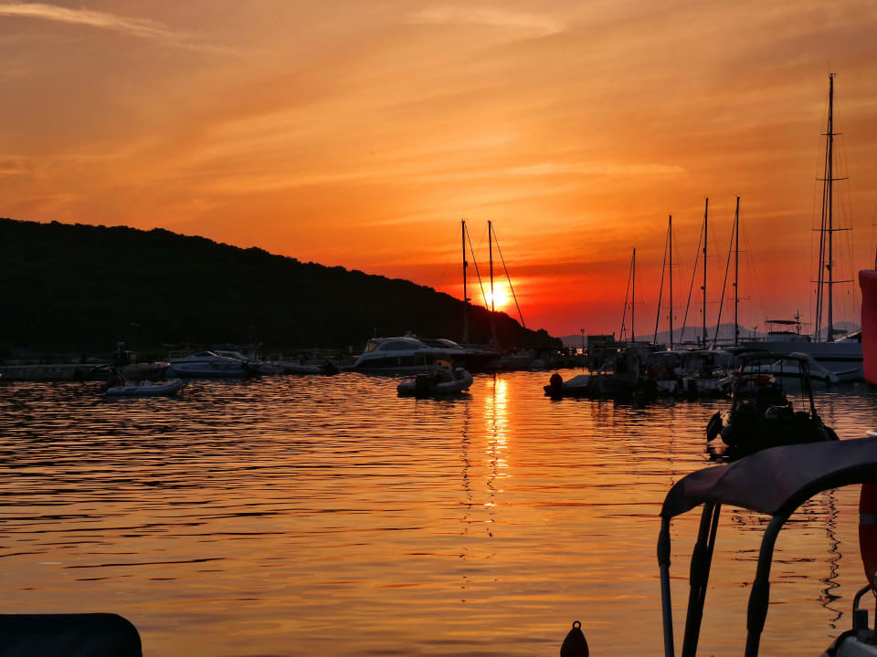 Strand Mourtemeno Hotel