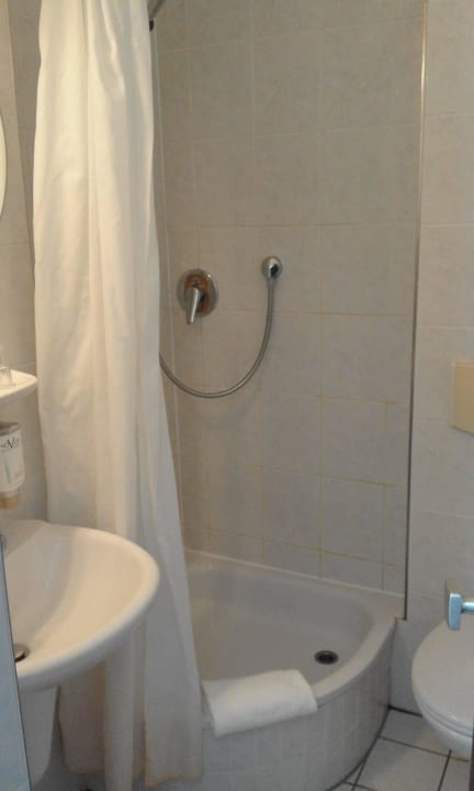 Dusche Hotel Leonet