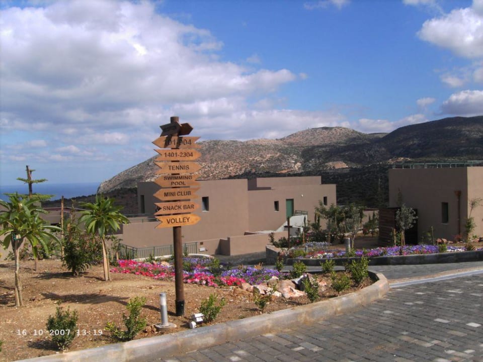 Wegweiser Village Heights Resort