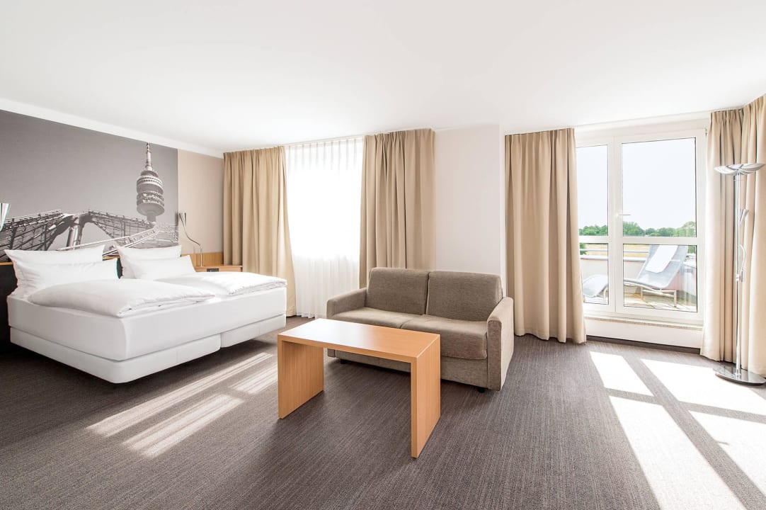 Superior XL Room with Terrace NH München Messe