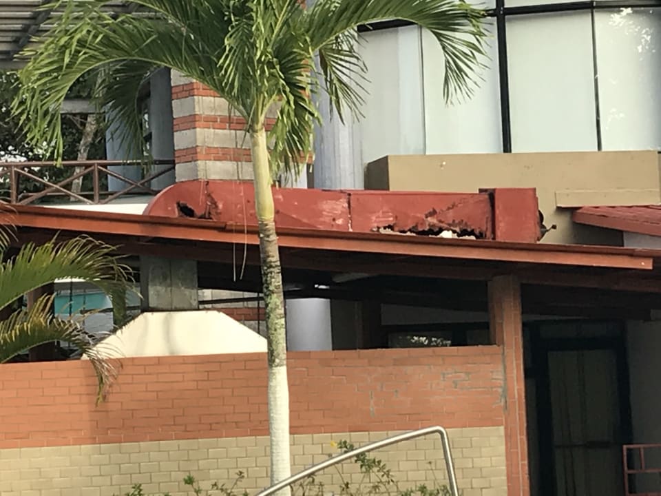 Kamin vom Grillrestaurant Summit Rainforest & Golf Resort