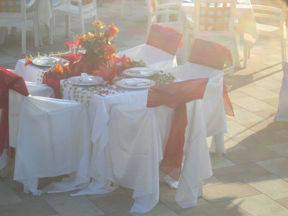 Schön gedeckter Tisch FUN&SUN Smart Hane Sun Hotel