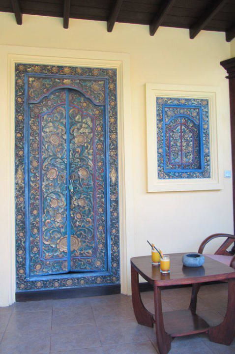Eingang des Bungalows Life in Amed Resort
