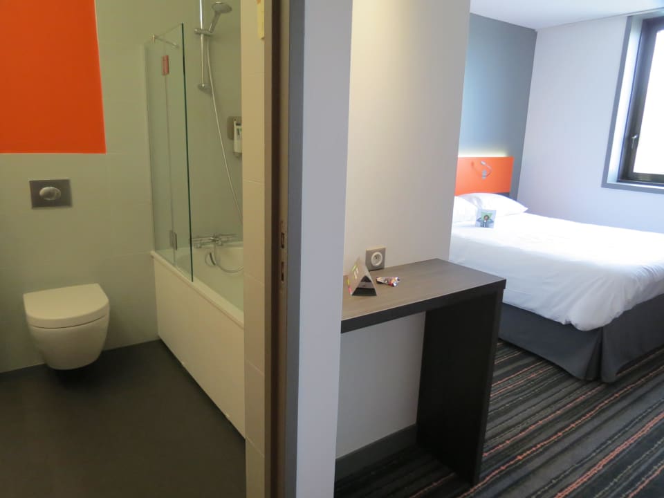 Номер ibis Styles Caen Centre Gare Hotel