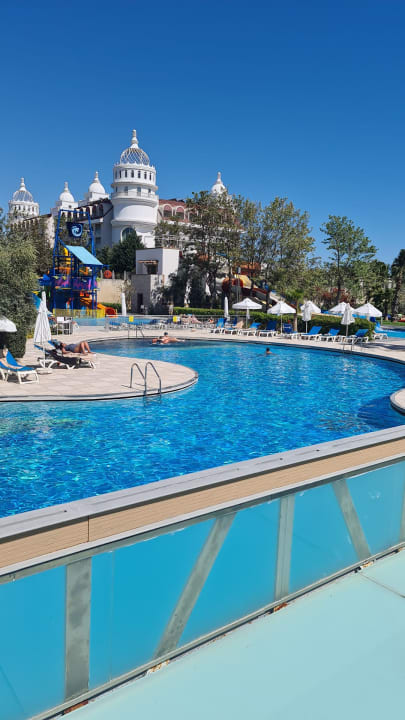 Pool Terrace Elite Resort