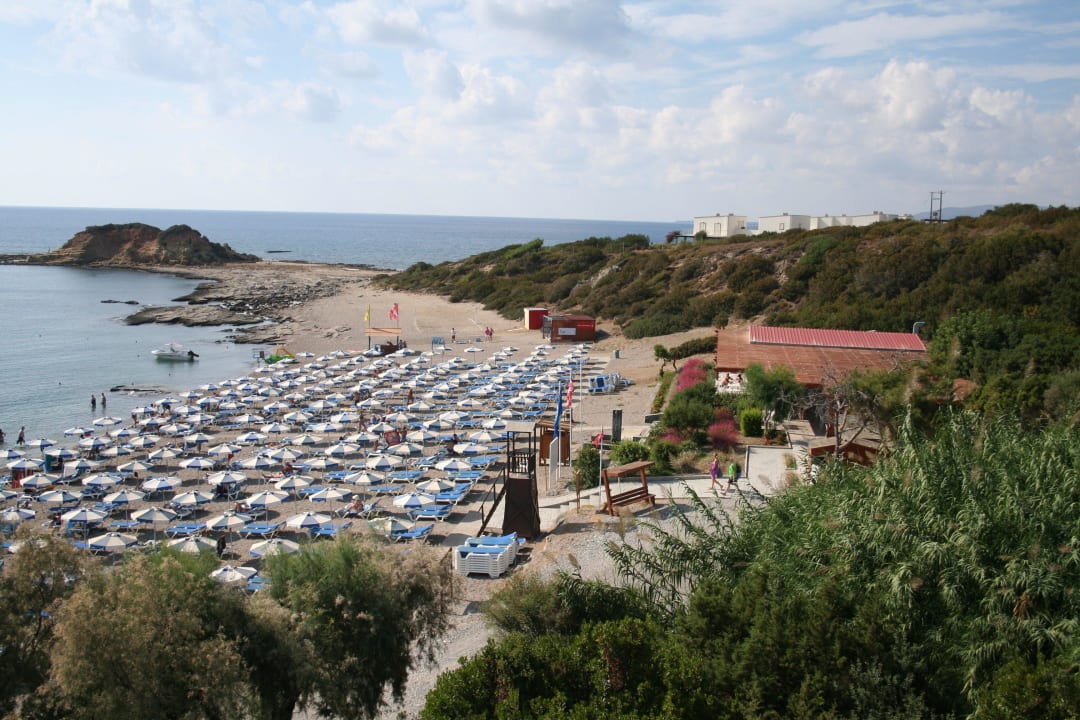 Blick zum Hotelstrand Rodos Princess Beach Hotel & Spa