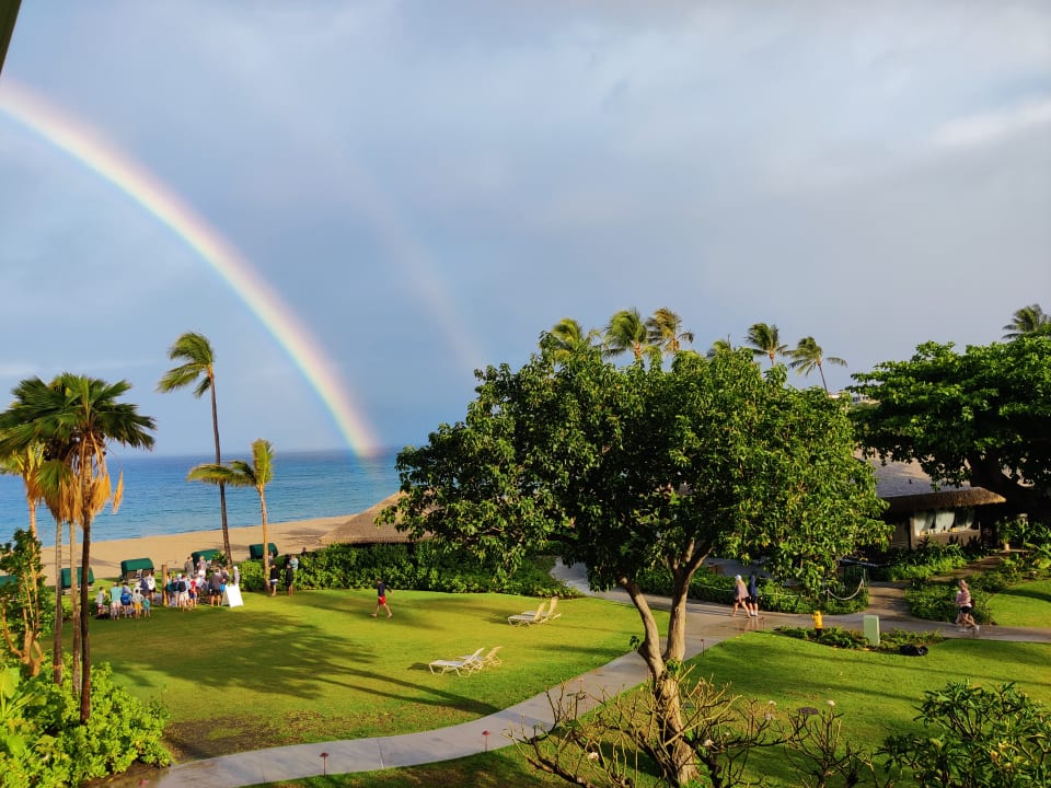 Strand Kaanapali Beach Hotel