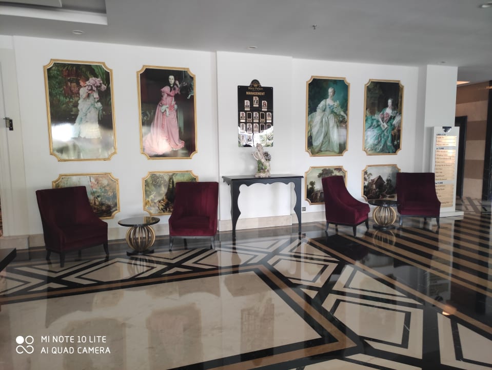 Lobby Mary Hotel Side