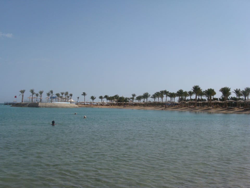 Widok na plażę i morze Mirage Bay Resort & Aqua Park