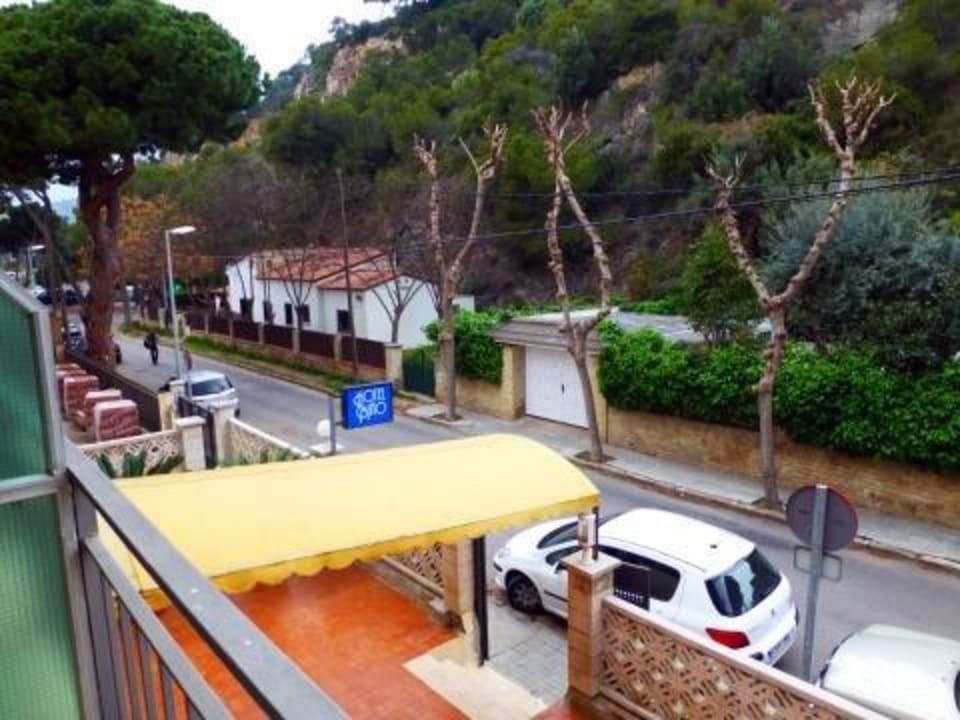 Auf die Straße (vom Balkon) Hotel Miño