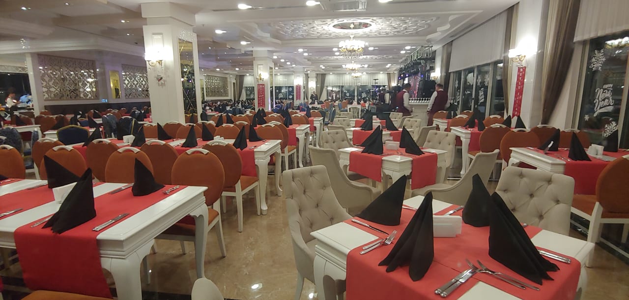 Gastro Side Royal Palace Hotel & Spa