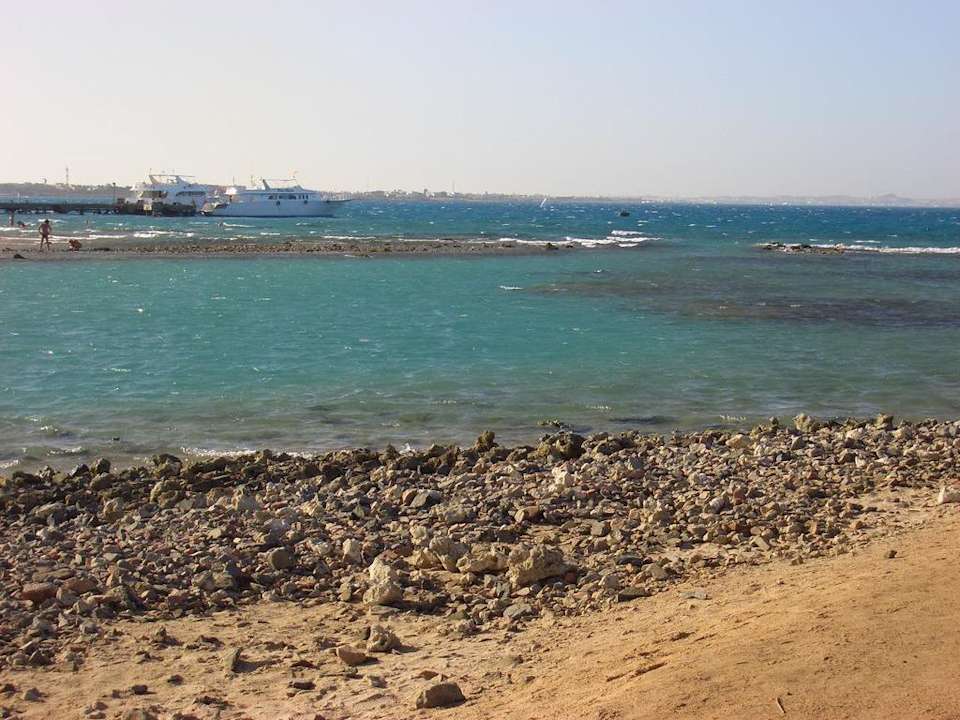 Nicht so toller Strandabschnitt Pickalbatros Alf Leila Wa Leila Resort - Neverland Hurghada