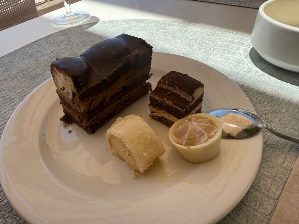 Gastro Landmar Playa La Arena