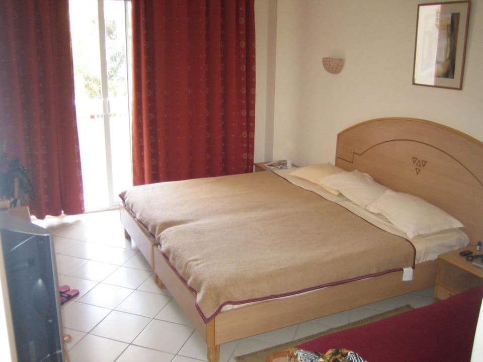 Bett  Zita Beach Resort