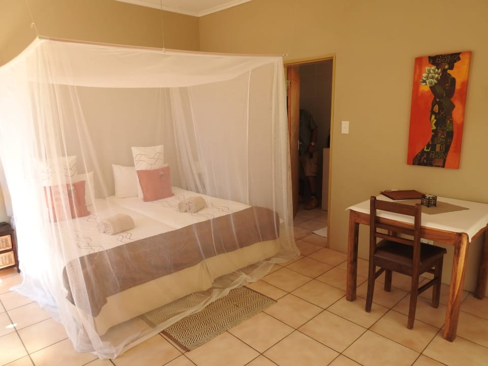 Zimmer Weaver's Rock Guest Farm