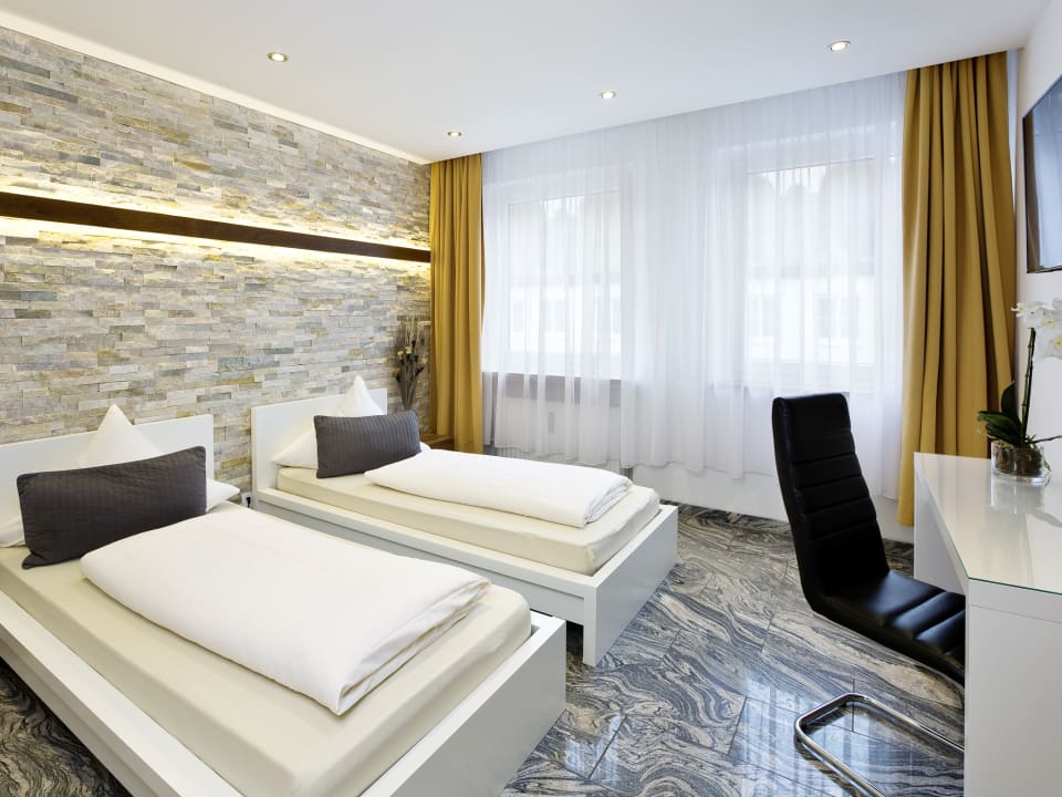 Zimmer Central City Hotel