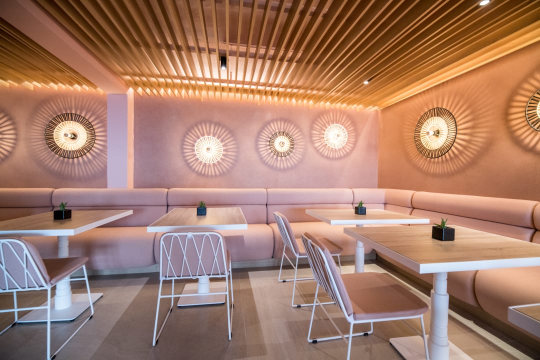 Gastro AKASHA Beach Hotel & Spa