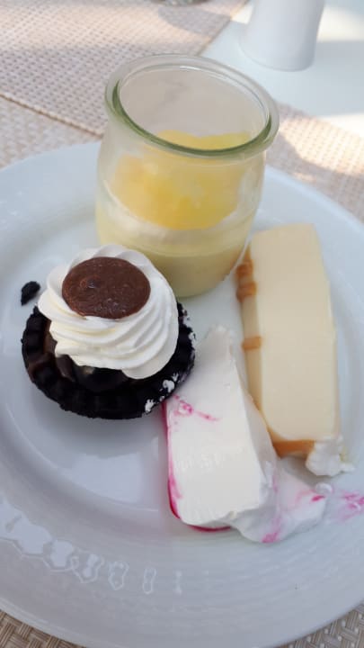 Gastro Caravia Beach Hotel