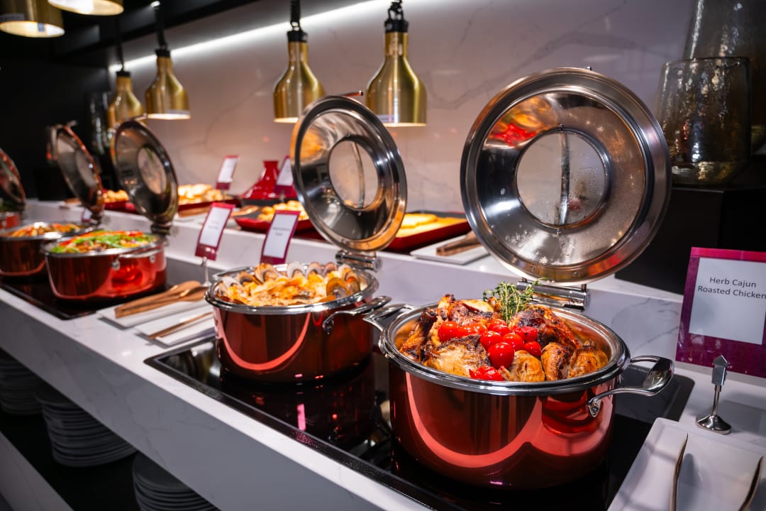 Gastro Rose Rayhaan by Rotana