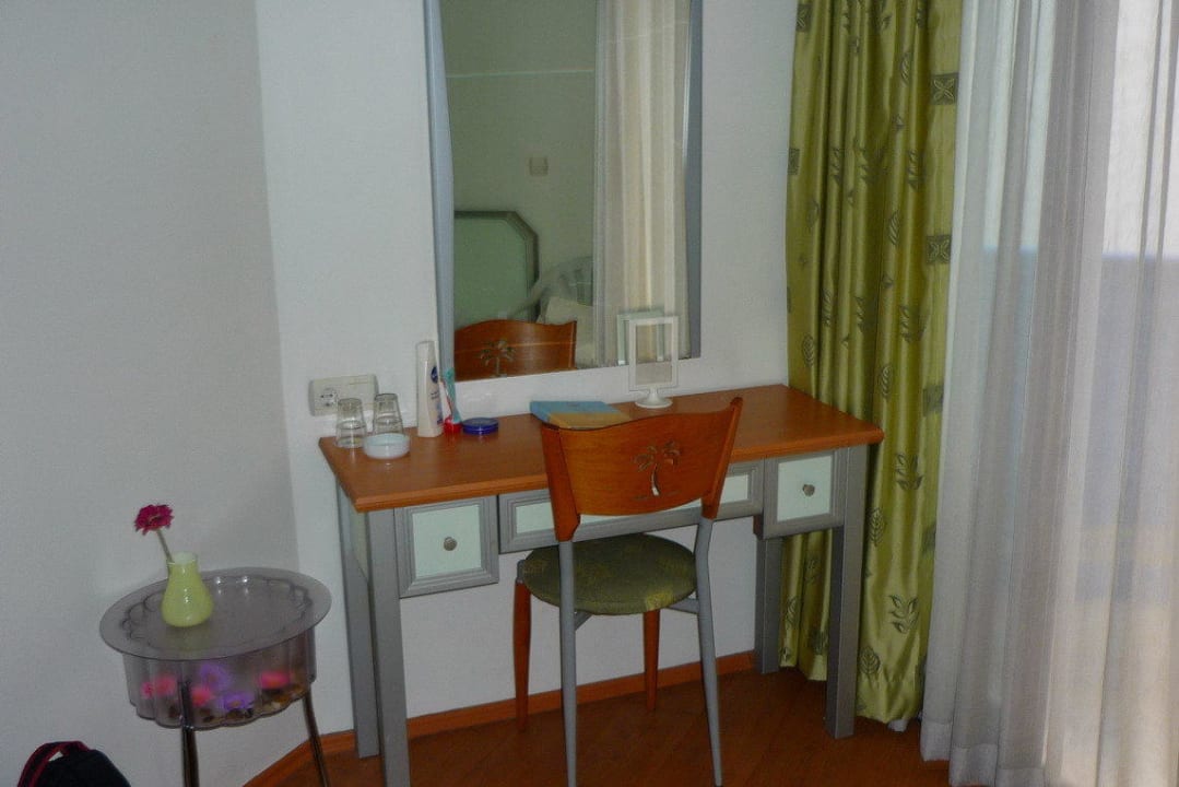 Schreibtisch Büyük Hotel