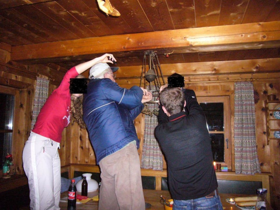 Hütte von innen - Reparatur Hotel Jagdhütte Kaltenstein