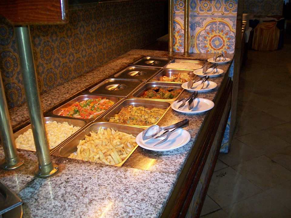 Ein kleiner Teil es Buffets am Abend Alassio Hotel and Thalasso