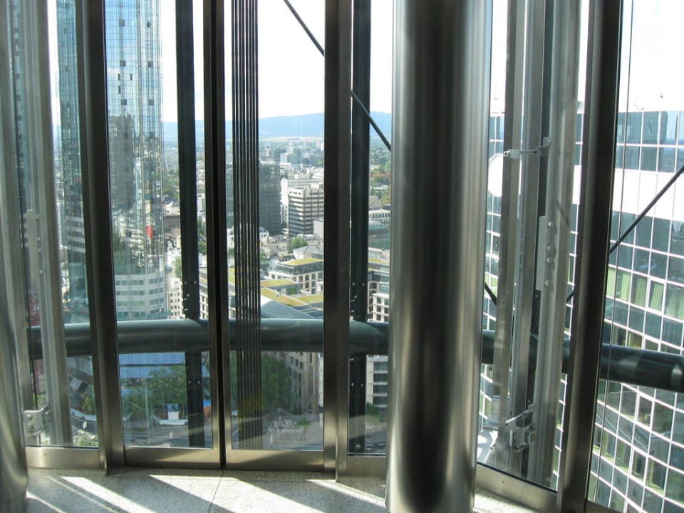 Aufzug INNSIDE by Meliá Frankfurt Eurotheum