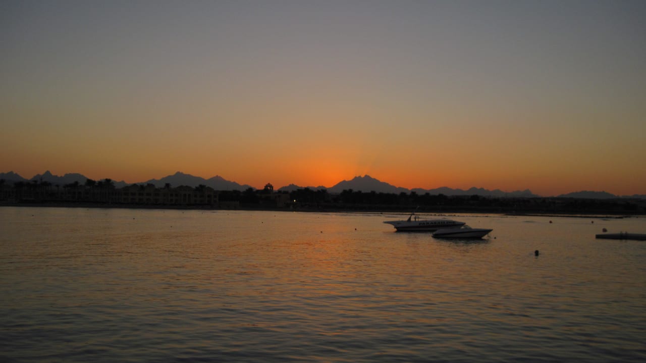 Abendstimmung vom Haussteg aus gesehen Cleopatra Luxury Resort Makadi Bay