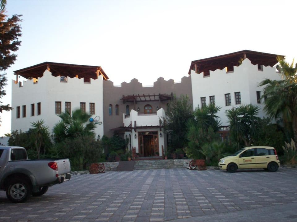 Gaia Garden von der Strasse aus Gaia Garden Hotel