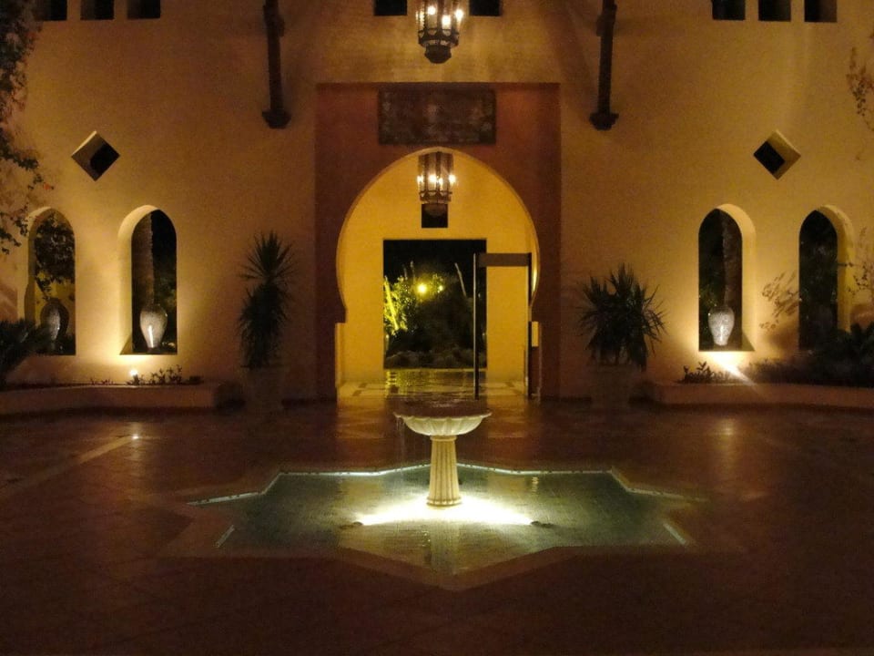 Eingangsbereich der Hotelanlage Steigenberger Coraya Beach - Adults only