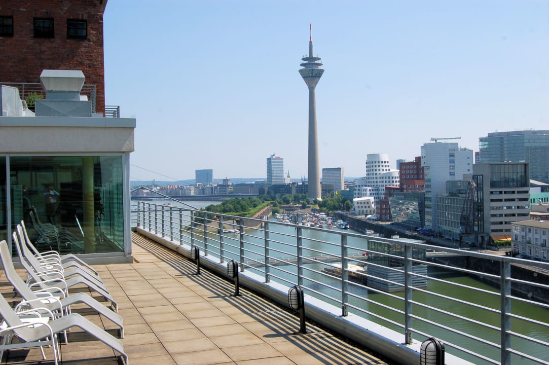 Ausblick Hotel Courtyard by Marriott Düsseldorf Hafen