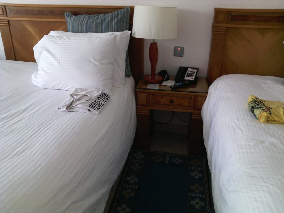 TWIN Crowne Plaza Salalah