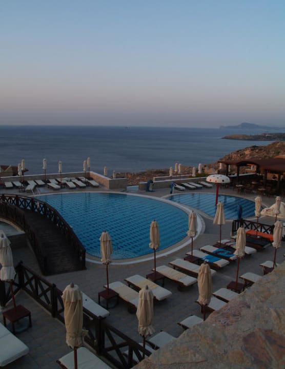 Basen hotelowy Hotel Kalithea Horizon Royal