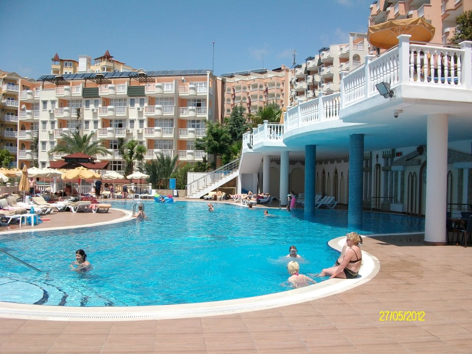 Pool am Mittag Hotel Club Paradiso