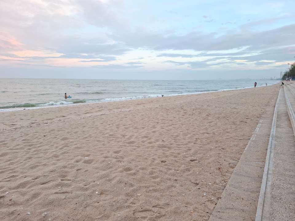 Strand Banlansuan Resort