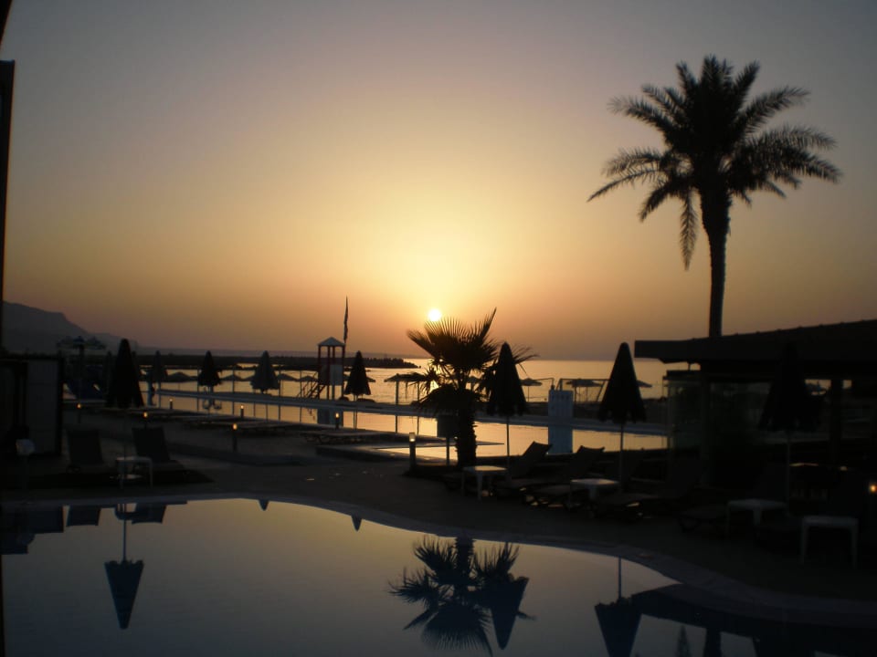 Sonnenuntergang vom Restaurant aus allsun Hotel Carolina Mare