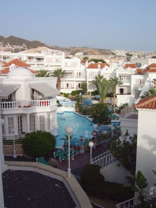 Blick von der Terrasse auf Pool Lagos de Fañabé Beach Resort