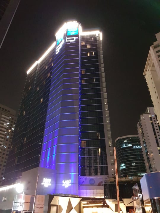 Außenansicht Tryp by Wyndham Dubai