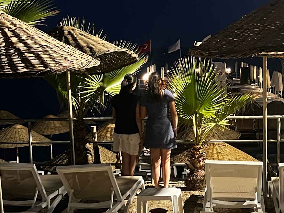 Strand Club Dizalya