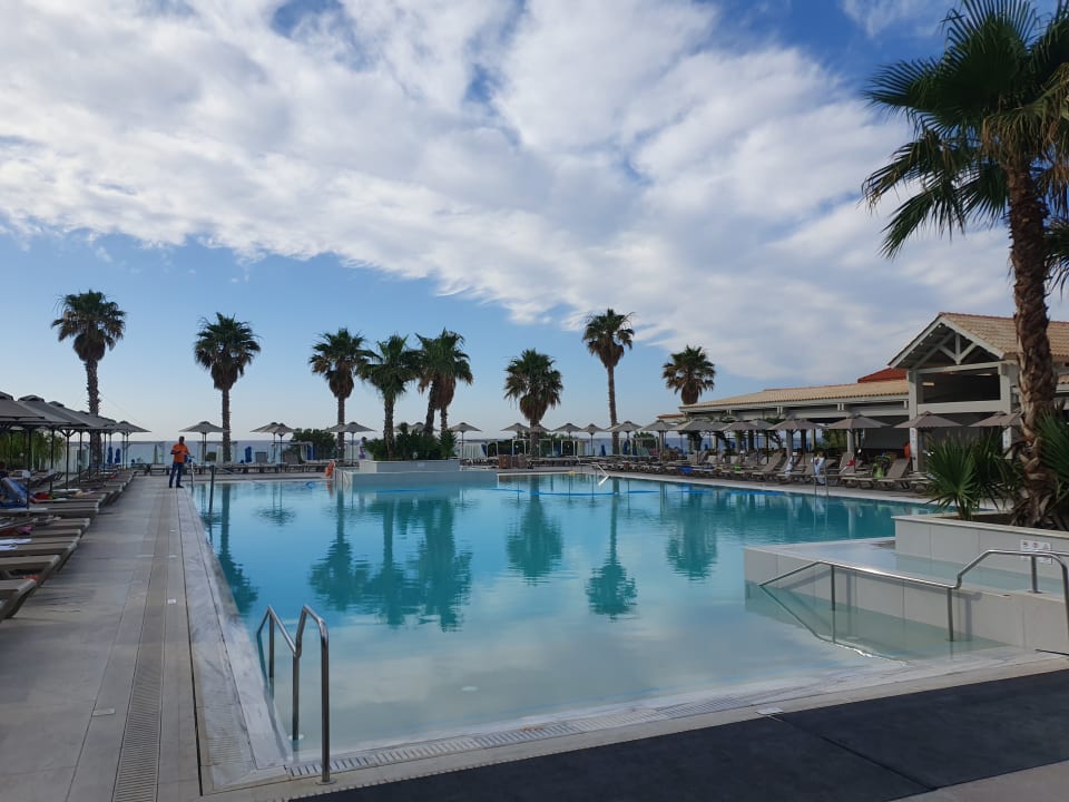 Pool Esperides Beach Resort