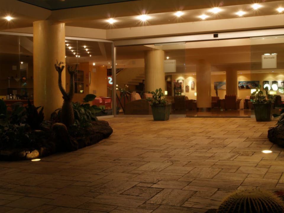 Hotel Barcelo Santiago / Eingang. Barceló Santiago - Adults Only