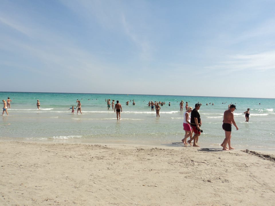 Flach abfallender Sandstrand Nour Palace Resort & Thalasso